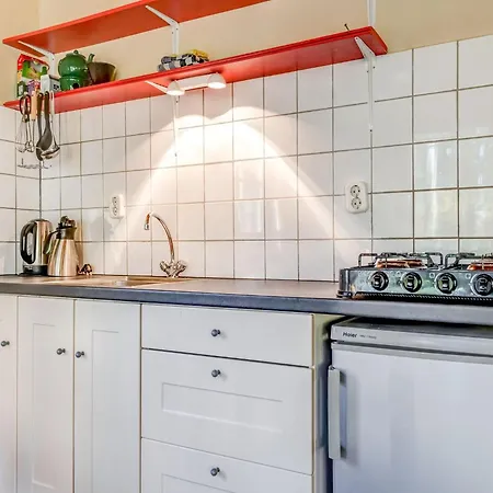 Tranquil Holiday In With Terrace Vakantiehuis