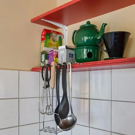 Tranquil Holiday In With Terrace Dom wakacyjny Zwaluwe