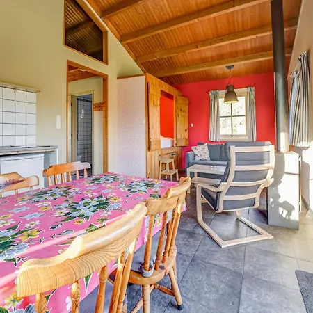 Dom wakacyjny Tranquil Holiday In With Terrace Zwaluwe