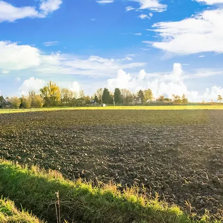 Dom wakacyjny Tranquil Holiday In With Terrace