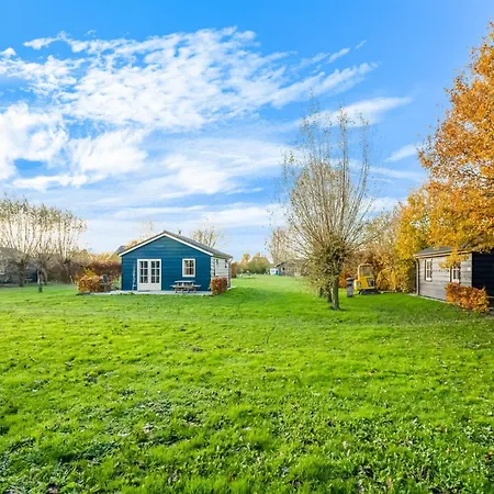 Dom wakacyjny Tranquil Holiday In With Terrace Zwaluwe