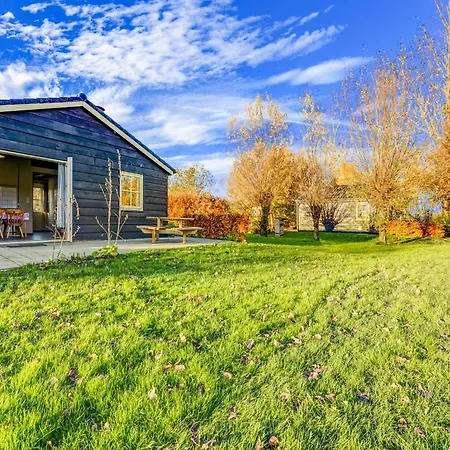 Vakantiehuis Tranquil Holiday In With Terrace